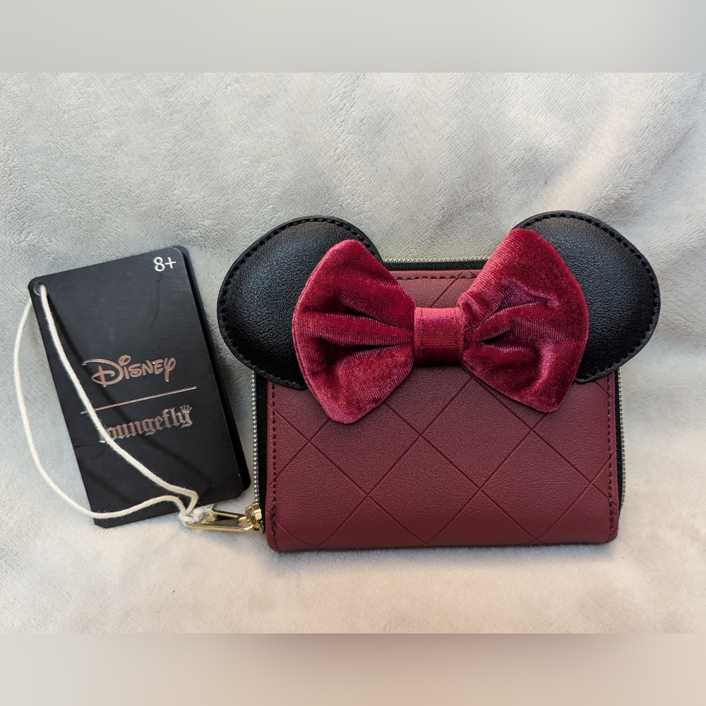 Loungefly Disney Minnie Mouse Burgundy Velvet Bow zip Wallet new with tags